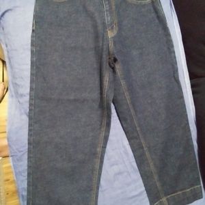 Eddie Bauer Jean Capris size 8